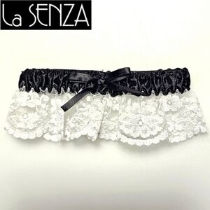 🇨🇦 La Senza Black & White Lace Garter